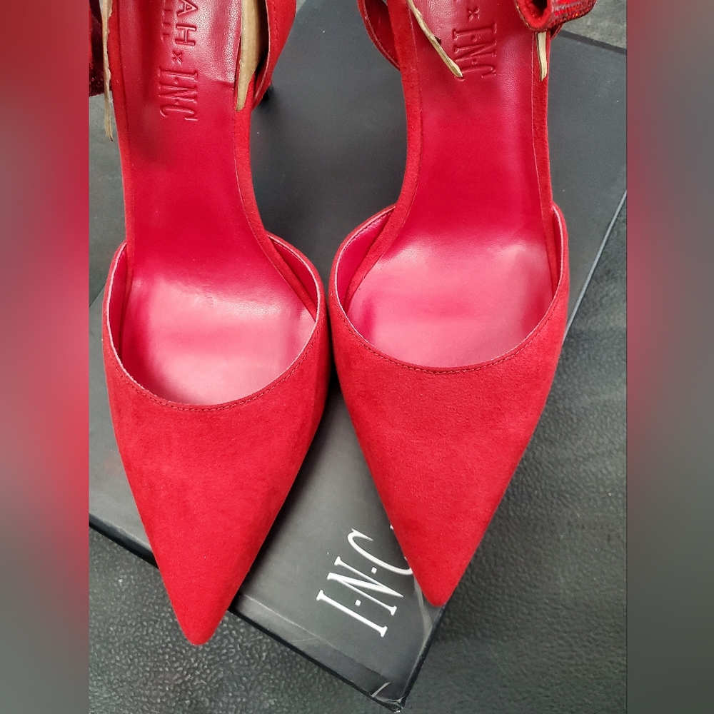 International Concepts Forever Your Girl Pumps/Red - Picture 2 of 8